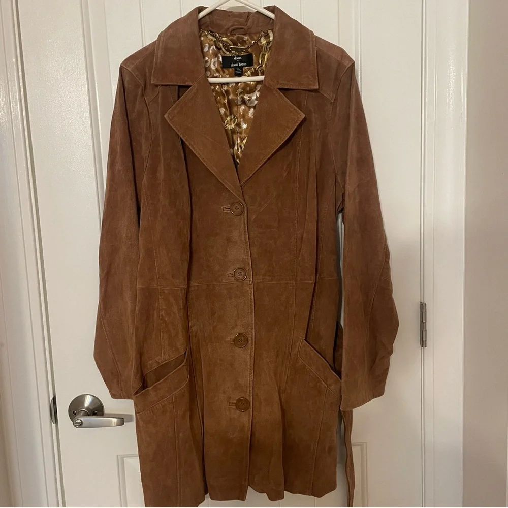 Dennis Basso Brown Trench Coat with Plush Fabric and Belted Waist - Picture 3 of 16